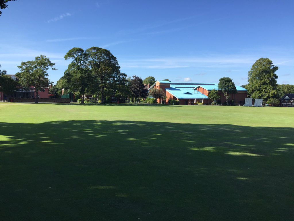 Birkenhead_Head's tweet photo. A great day of athletic competition at the @BirkenheadSchl Year 5 to 8 Sports Day, part of #birkonianweek. An hour later, the site’s back to normal. What an Estates Team! #findyourniche https://t.co/YmwQWyDkZY
