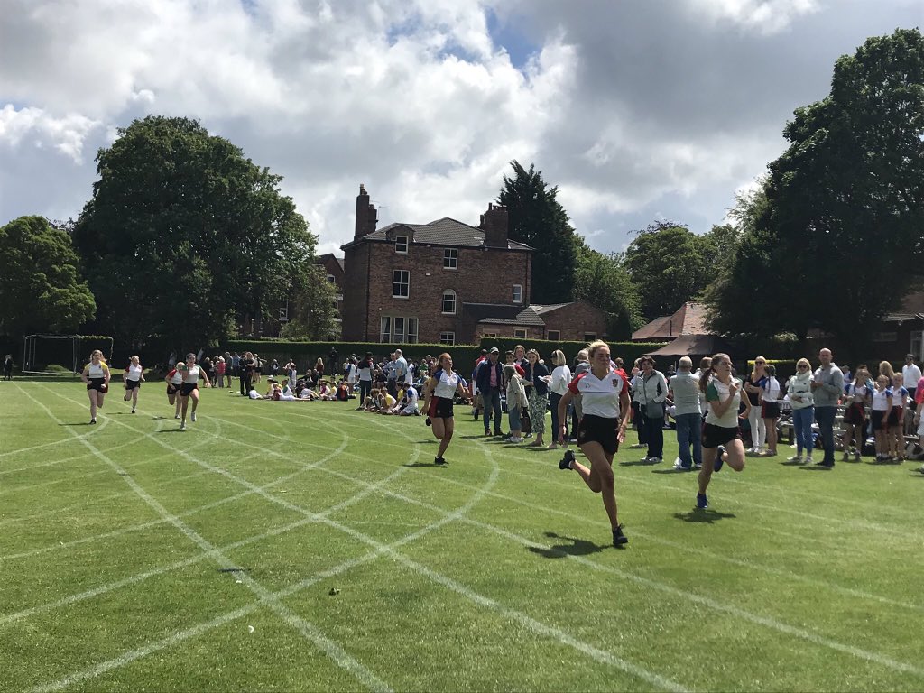 Birkenhead_Head's tweet photo. A great day of athletic competition at the @BirkenheadSchl Year 5 to 8 Sports Day, part of #birkonianweek. An hour later, the site’s back to normal. What an Estates Team! #findyourniche https://t.co/YmwQWyDkZY
