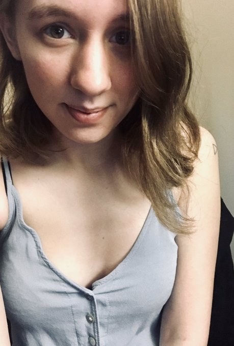 If you want to have some fun with me on my day off, feel free to sext me at https://t.co/XwXwXdJr8h 😘<a href="/tag/findomfriday"class="tags"><span>#findomfriday</span></a>