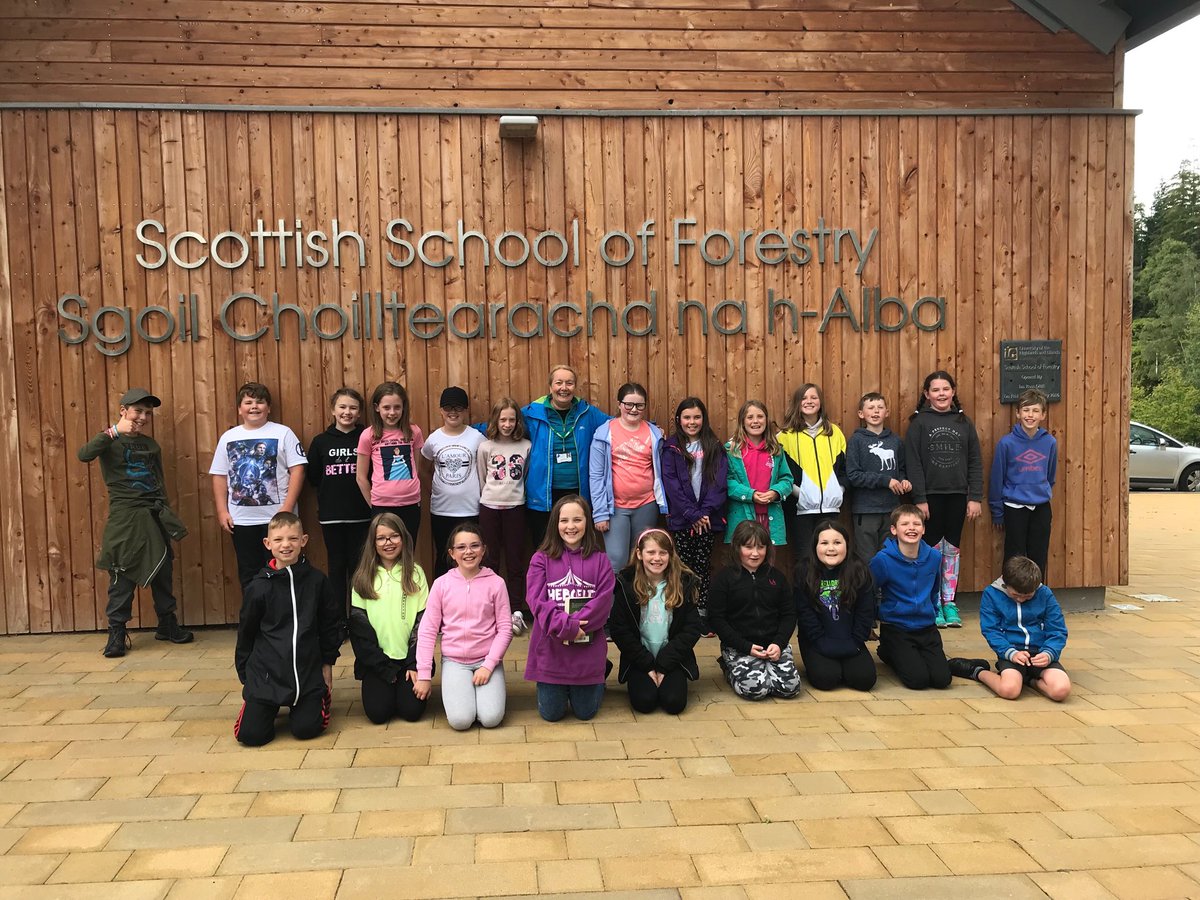 A great way to end the academic year. We’re hosting a very enthusiastic group of P5 pupils from ⁦@DrakiesPS⁩ who are learning about all things Forestry. ⁦@IC_UHI⁩ #ThinkUHI #FutureForesters