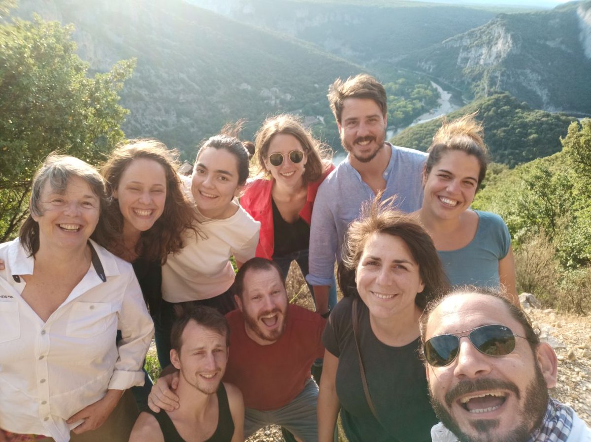 HumanNetCon's tweet image. Three days of talking about and practicing collaboration, emergence, self-organization, co-living and care,  creating connections across organizational borders, exchanging knowledge, supporting each other with professional challenges, engaging in deep listening and silliness.