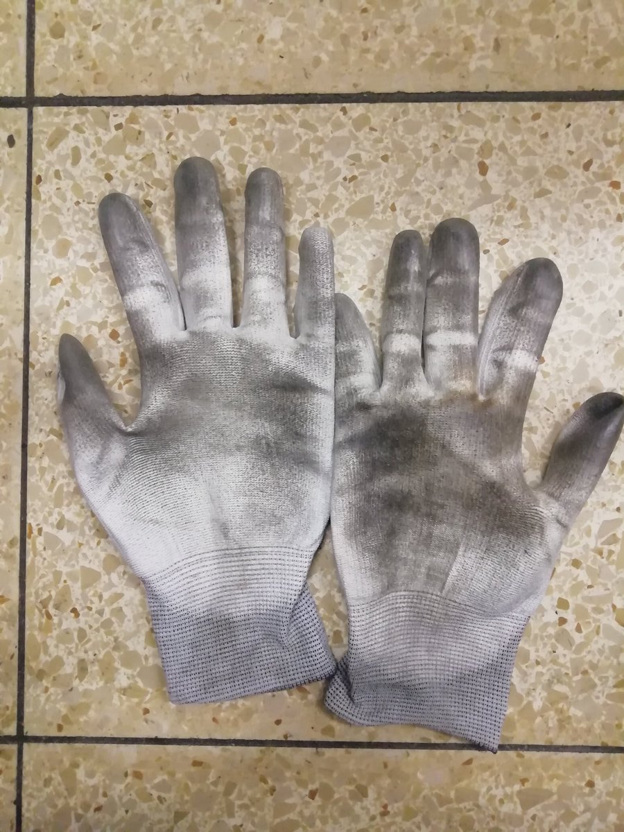 NancyFlorianJ's tweet photo. My gloves after my first day of intership at #punchpowerglide. https://t.co/H8QjNuBGoV