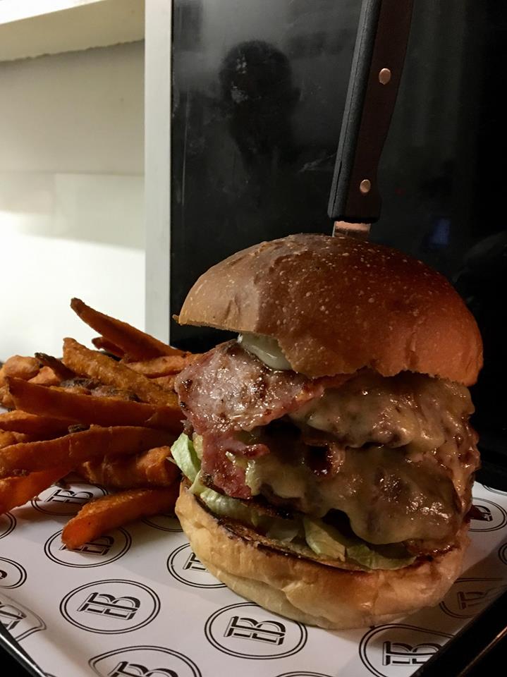 Make sure to like us on Facebook to enhance your feed with these beautiful burgers.🍔

facebook.com/timeandbeef

#burger #food #restaurant #cardiff #wales #foodie #facebook #followback #dinner #coffee #cocktail #follow #like