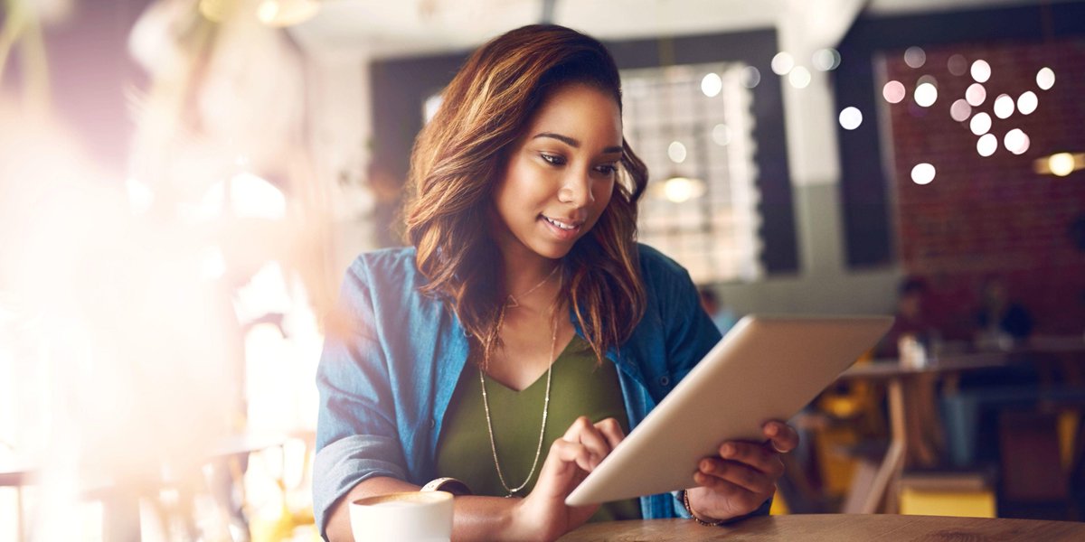 EvonikPC's tweet photo. US Millennials check their phones 157 times a day, contributing to longer exposure to screens emitting #bluelight. Find out how @Evonik protects your under-eye #skin against the damage caused by blue light: https://t.co/82l5Doy377 #cosmetics #antiaging #antisagging #antigravity https://t.co/q3HqDFC73E
