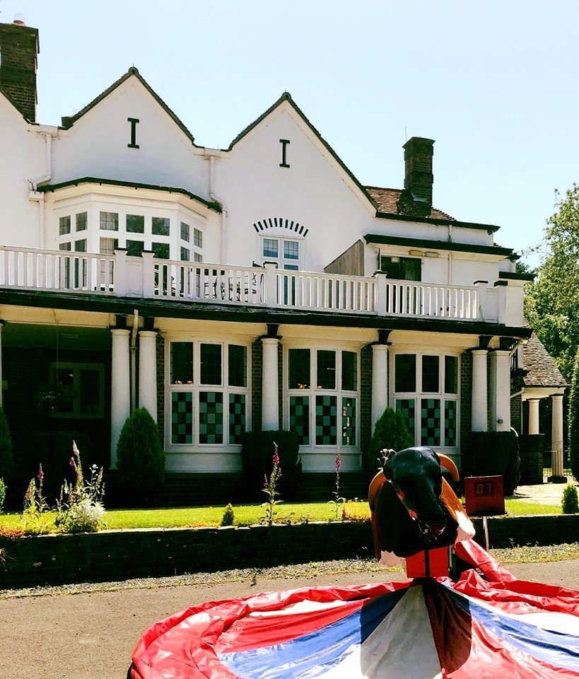ChartridgeLodge's tweet photo. Happy Tuesday!

Get yourselves out of the office and enjoy a team building day here at Chartridge Lodge 🌞

Take a look at these fab activities set up for us by @AdvantageEvents 

For further details please call us on 01494 837484 or drop a message in our inbox. https://t.co/spX5JWPYBa