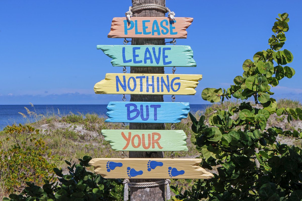 AMPMScrubs's tweet photo. Hope you all are having a carefree summer! Remember to show our recreation spaces some ❤

#nurselife #naturefriendly #summer #summerbreak #tribe #footprint #gogreen #eco #plasticfree #zerowaste #reuse #🌏 https://t.co/A9faHp0M4f