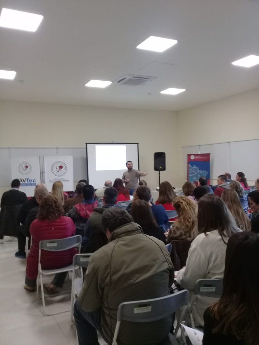 UPE_Ezeiza's tweet photo. Continúan en #BahíaBlanca las Jornadas de Capacitación en #EABP a cargo de docentes de la UPE, en el marco de la articulación con el COPRET.
#UPE2019 #Universidad #Ezeiza #BAeducación #bahiablanca #COPRET @macaforneris https://t.co/WDh2WfFcbc