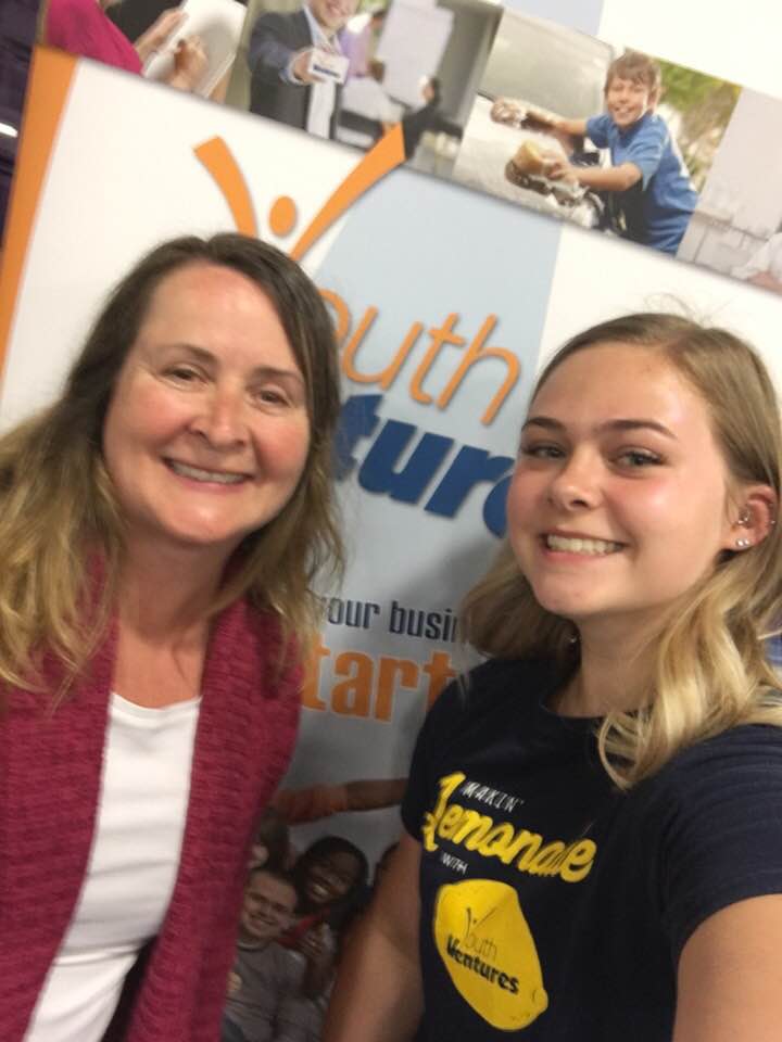 GanderWelcome's tweet photo. #CanadaDay2019 @WelcomeMNL  @YouthVentures 
Partnered up for Canada Day in Gander. Great job @townofgander https://t.co/Pxlbzn0RXp