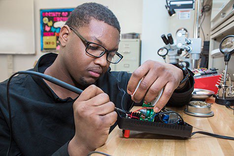 gatewaytech's tweet photo. “When I was a kid, I would always take things apart to see how they worked. I think I always had an interest in electrical engineering, it just took me coming to Gateway to fully realize that.” - Trevon Trussell, Electronics graduate. Read more: gtc.ed/trussell https://t.co/LzVHKuFT4X