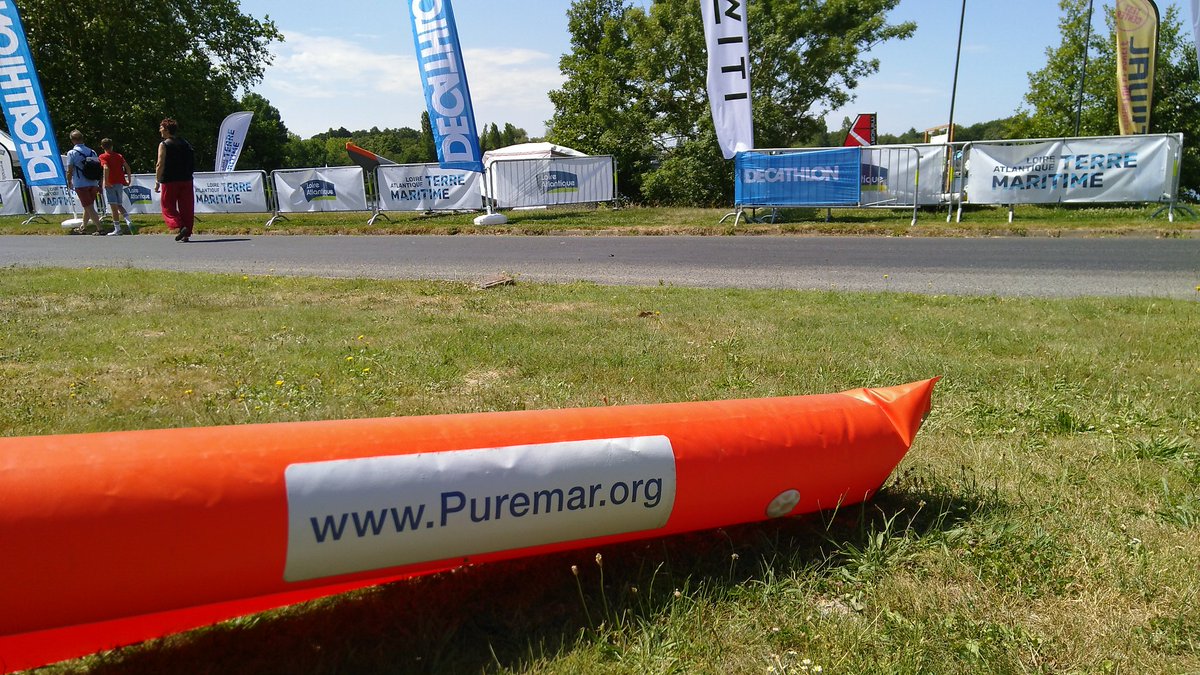 PuremarChalleng's tweet photo. OK l'Erdre en contrebas n'affiche pas de plastiques en surface mais il faut nettoyer les rivières et la mer ! #noplastic @LaMerXXL #pollution #depollution https://t.co/hbz0I0m4mX