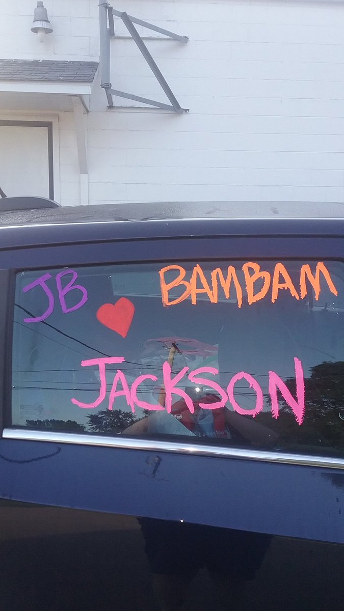 Baepsae_77's tweet photo. On our way to see #got7inDallas. Rollin in style. How'd we do? @BamBam1A @JacksonWang852 @GOTYJ_Ars_Vita @mtuan93 @GOT7Official #GOT7 https://t.co/Y2336ILGDM