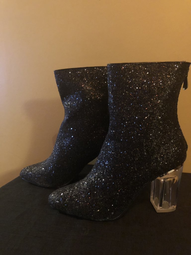 It might be summer but we just got these in on our website! Check out the glitter! Thriftathome.com #thrift #thrifting #sparkle #glitter