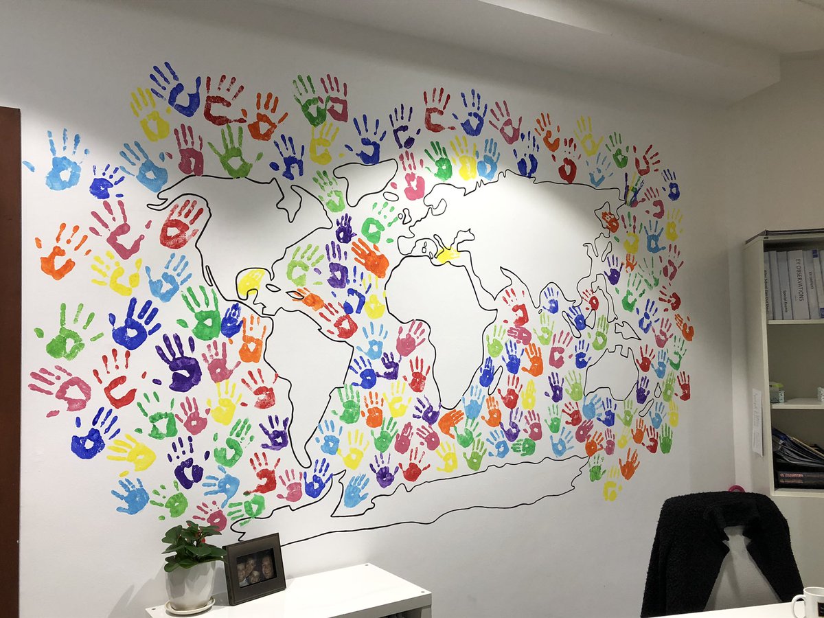 SoozeThomas's tweet photo. With the help of so many little and big hands, we created the #eycommunity art projects! Such a great splash of #colour to brighten up the offices ❤️ #proud @RIS_earlyyears @RISabudhabi #community #fromallcontinents #whencanidomore? https://t.co/iscUcGTOgZ
