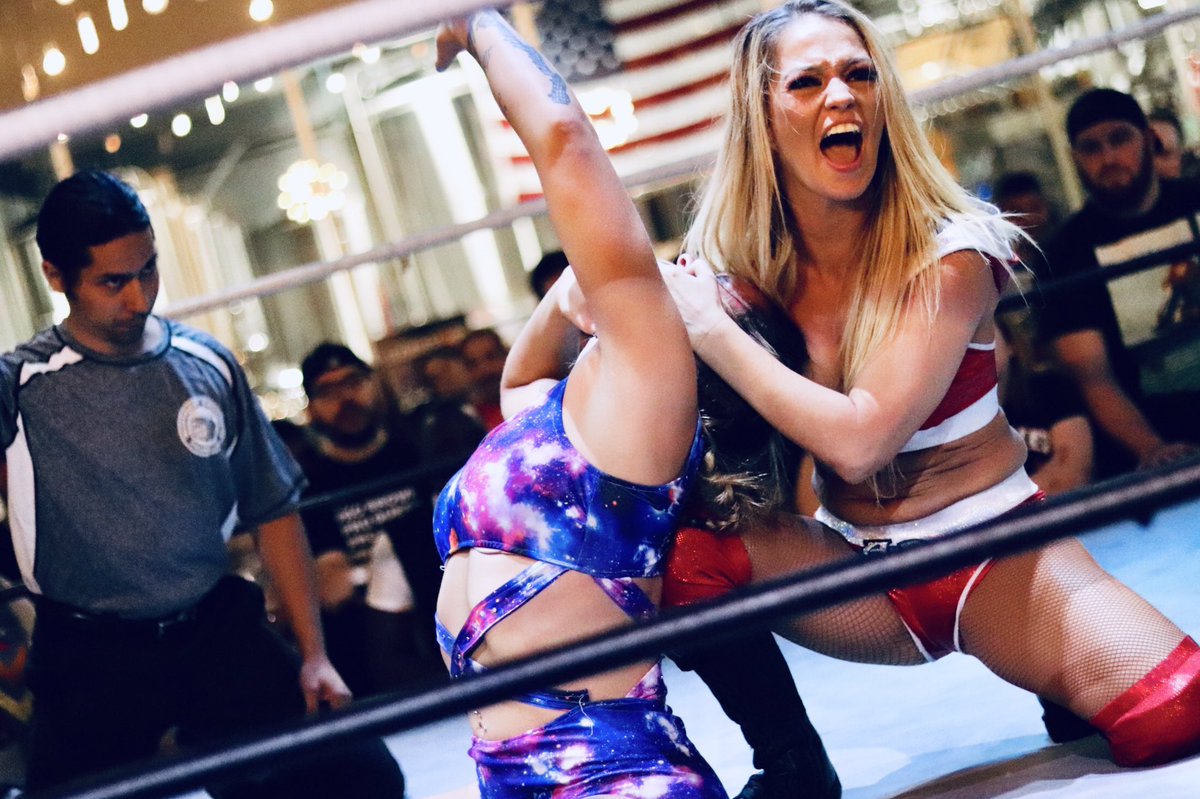 VeraSadly's tweet photo. A few favorites from @callmekrisstat v @MrsAIPAlisha at @WWRProWrestling Let Them Eat Cake #WWRCake - more on @nicaanneephoto 🙌 https://t.co/TSIR6CELgx