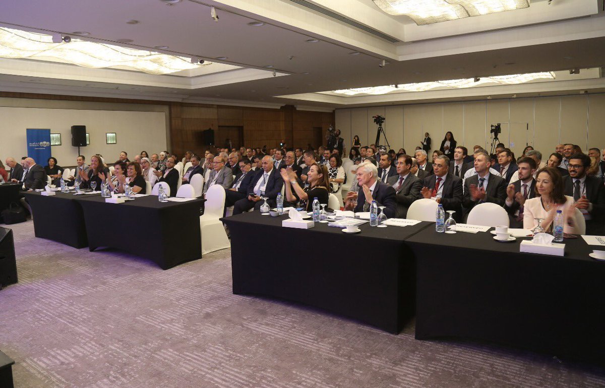 MoDEEJO's tweet photo. خلال فعاليات مؤتمر يوروموني تحت عنوان “الاستقرار، الابتكار والتحول- تحدي الأردن الاقتصادي”
المهندس مثنى غرايبة يتحدث أبرز محاور الاقتصاد الرقمي والريادة
#emJordan https://t.co/nx6iP3mYOU