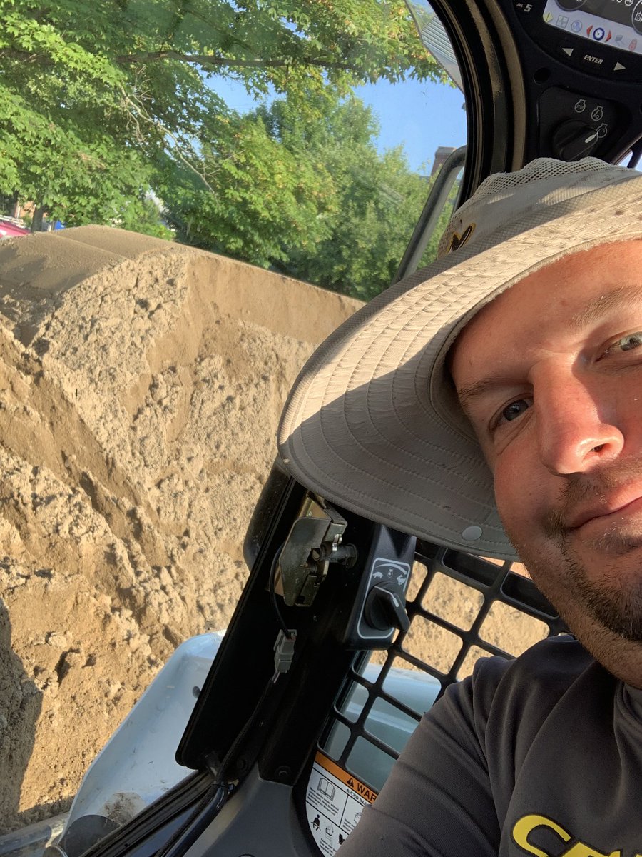 CCAthleticOps's tweet photo. Day #2, baseball and practice soccer field. Letโs do this! #sandman #sandfordays #summertime https://t.co/KjYPnoomaC