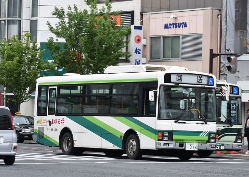 Wrappingu 花降る里けいほく 京北ふるさとバス 春に京都市内で見かけた コミュニティバス Wrappingu 花降る里けいほく 京北ふるさとバス 春に京都市内で見かけた コミュニティバス