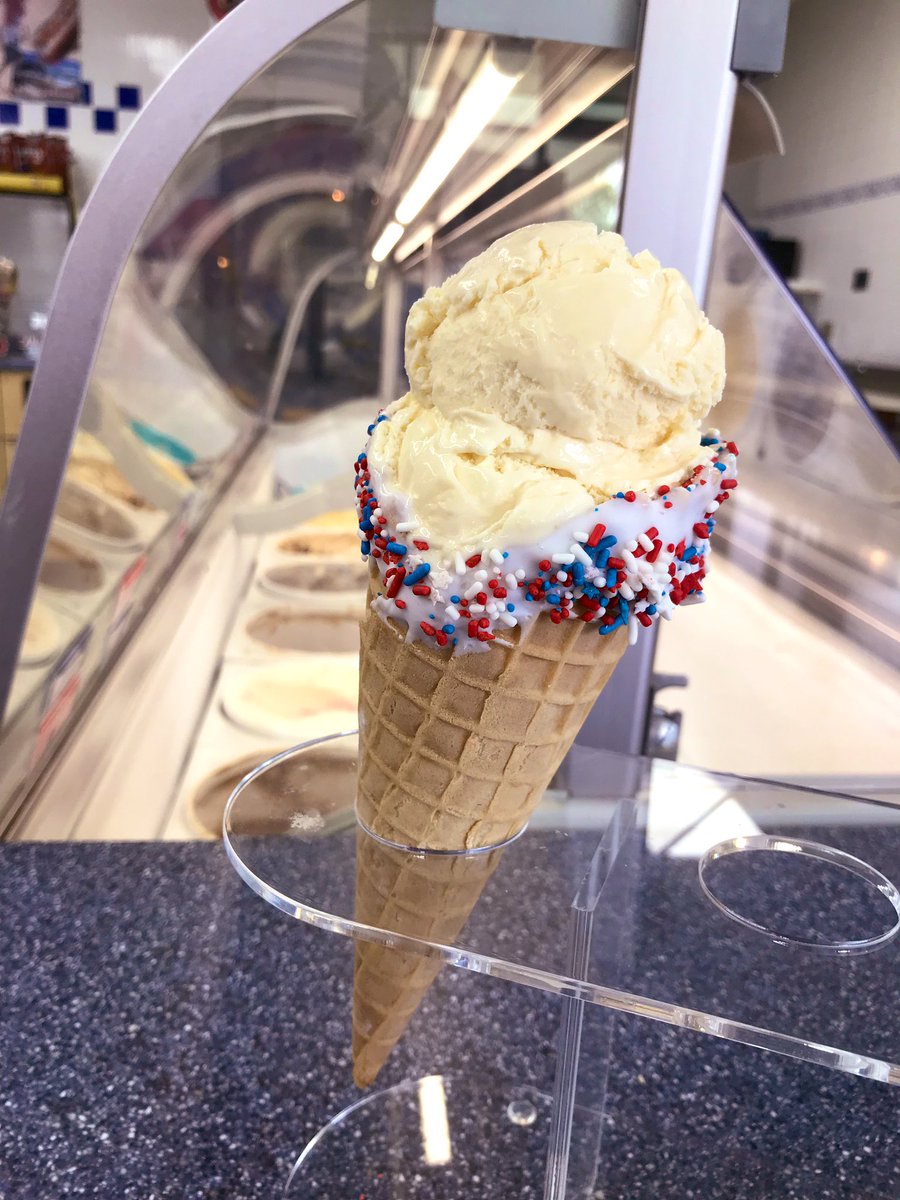 BluemkesFM's tweet photo. #TwoConeTuesday you know what to do! Retweet and follow for your chance to win 2 free cones. https://t.co/wgor0iWbA3