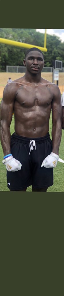 aharmon2021's tweet photo. Sometimes you gotta do what you gotta do🦍.... but I’m in the weight room also if anybody wanna know 🤣. https://t.co/GNiqE7H0uE