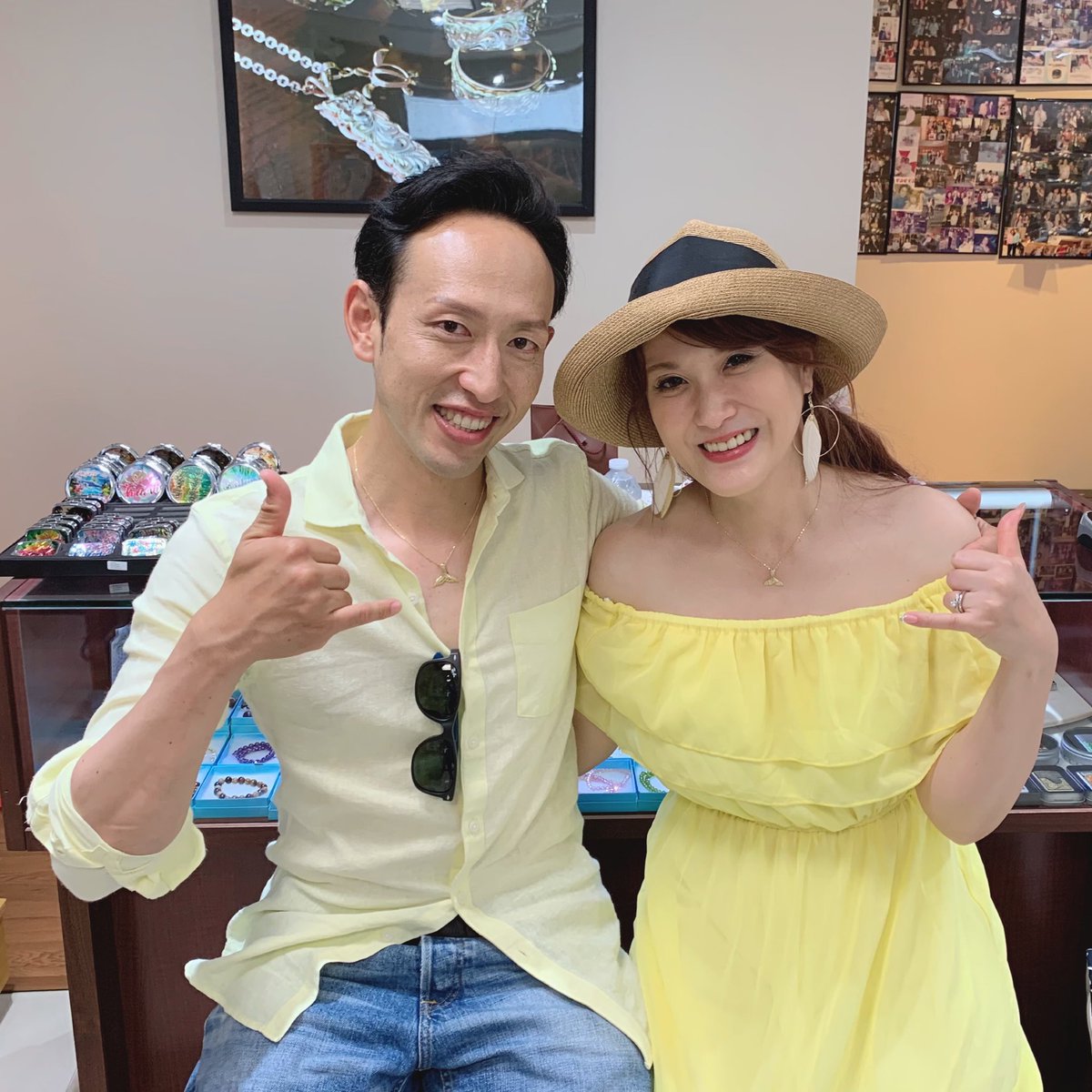 うすべに桜子 仕事募集中 ハワイでの結婚式の記念に おそろいのハワイハワイアンジュエリーを買ってもらいました ホエールテール クジラの尻尾 モチーフのネックレスです クジラに出会えることは幸運 ということからホエールテールには