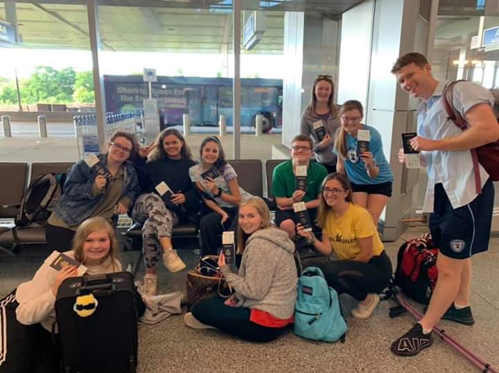 sandramcintrye's tweet photo. Delighted to see @Foroige first International club has arrived in Ireland. Hope you have an amazing time. @icphila #makingmemories #irishhistory #makingroots #spreadingourwings #WeAreForóige #foroigephiladelphia @ciarancannon https://t.co/MxRmDVbIeR