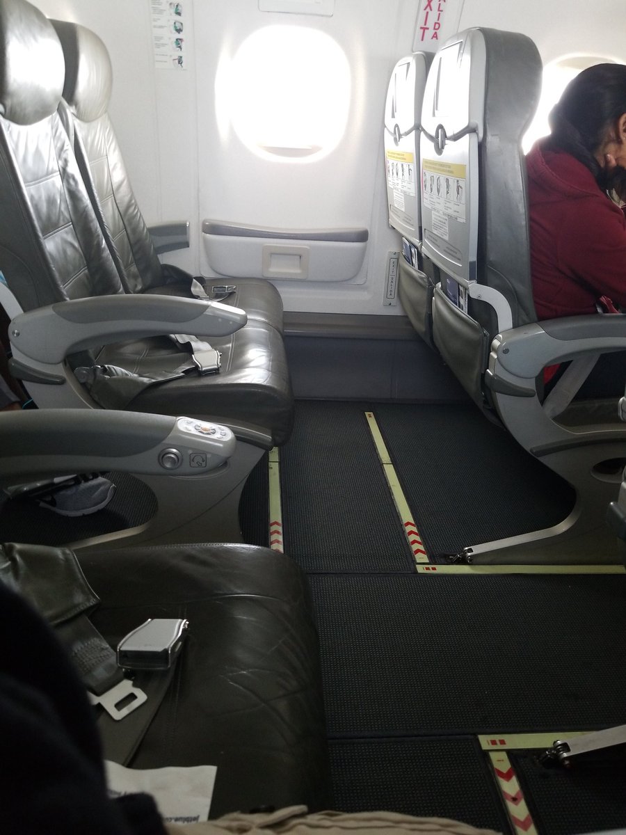 Synony_Moose's tweet photo. At least I had the whole emergency exit row to myself :) love the even more space! Thanks for the great flight @JetBlue #ad #kidding #notreallysponsored #StillLoveThem https://t.co/gGtd8mEiBN