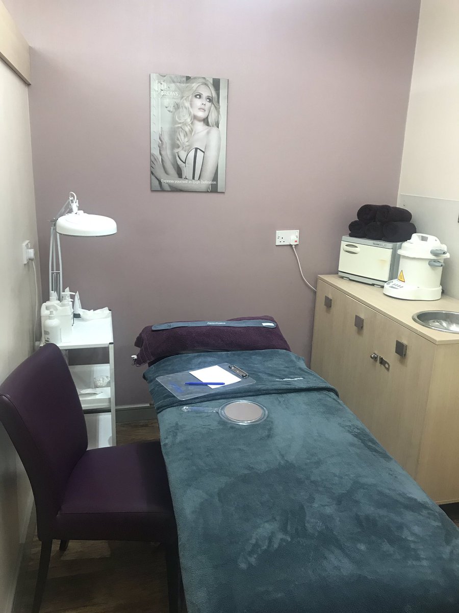 hcfehbmup's tweet photo. Our training facilities use a professional skin care company ‘Dermalogica’ which many salons in the local area use. Fully equipped treatment rooms allow you to carry out a range of treatments to the highest standard. https://t.co/68cIezExns