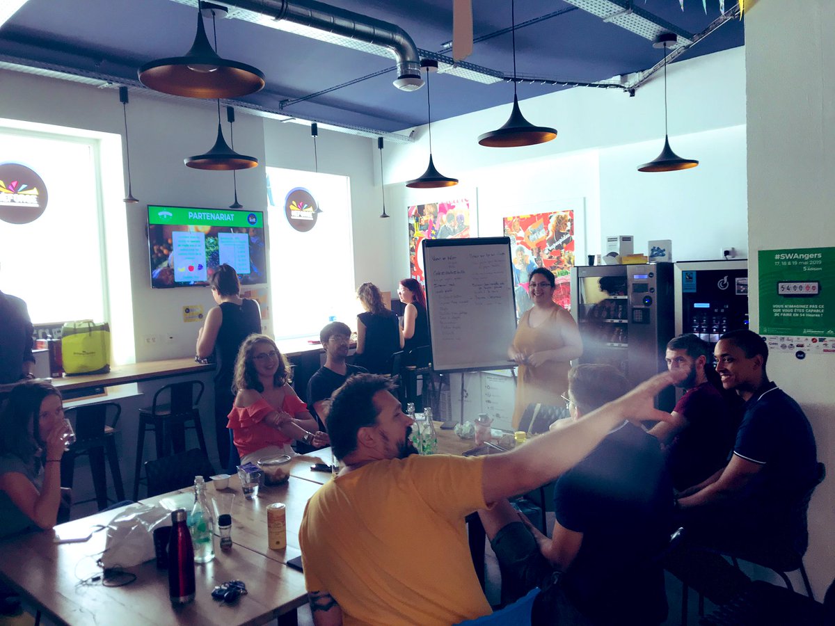 We_Forge's tweet photo. 🌿🍽 WETALK 
Big up @ApprenTea @eco_slow pour le talk instructif et la facilitation pour réfléchir à de nouvelles pratiques autour du zéro déchet #Banzaiii #Wetalk https://t.co/BmLuY3DsDf