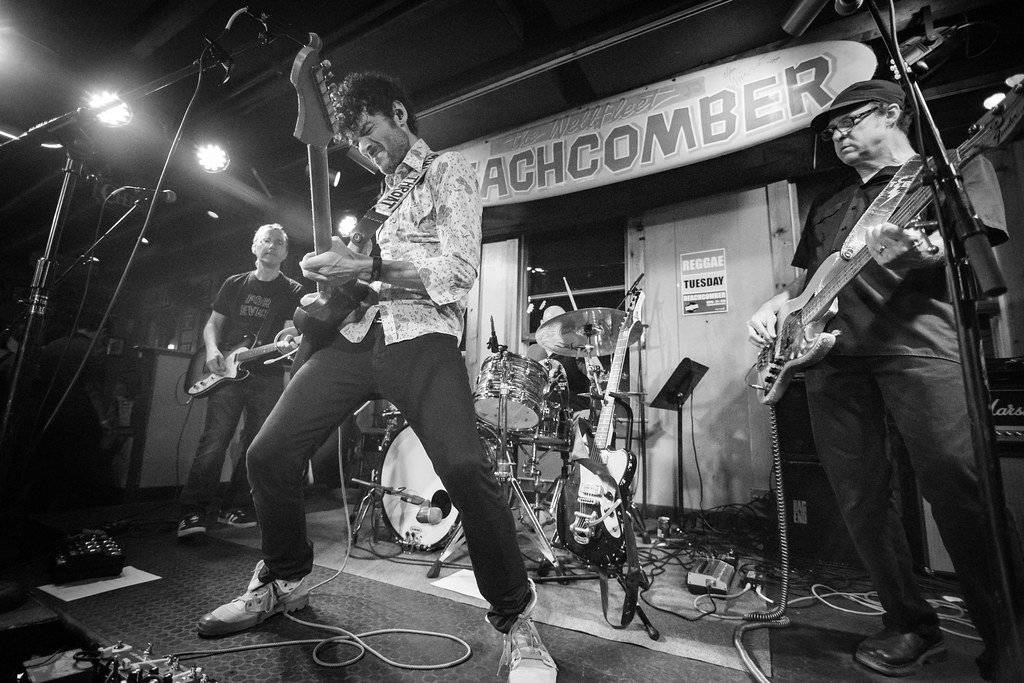 Photos of <a href="/willdailey/">Will Dailey</a> at The Beachcomber!

daykampmusic.com/2019/07/02/wil…