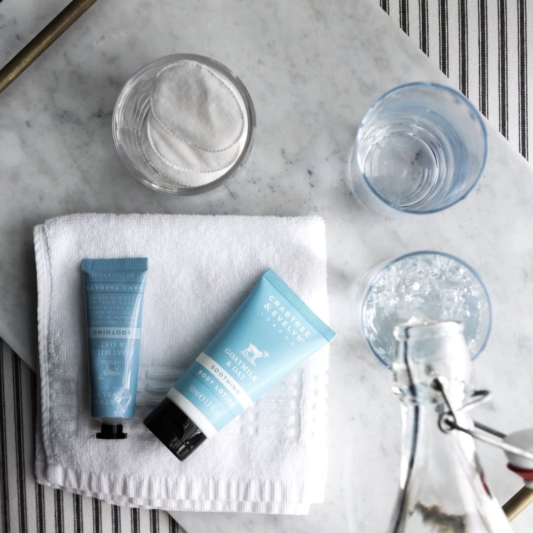 CrabtreeMx's tweet photo. Obtén tu dosis diaria de humedad con nuestra crema corporal y crema para manos Goatmilk &amp; Oat. La leche de cabra calma y suaviza en un instante. 🙌❤️
.
.
.
#CrabtreeAndEvelynMx #goatmilk #oat #soothing #bodycare #handcare #hidration https://t.co/4kOeKEMSuB