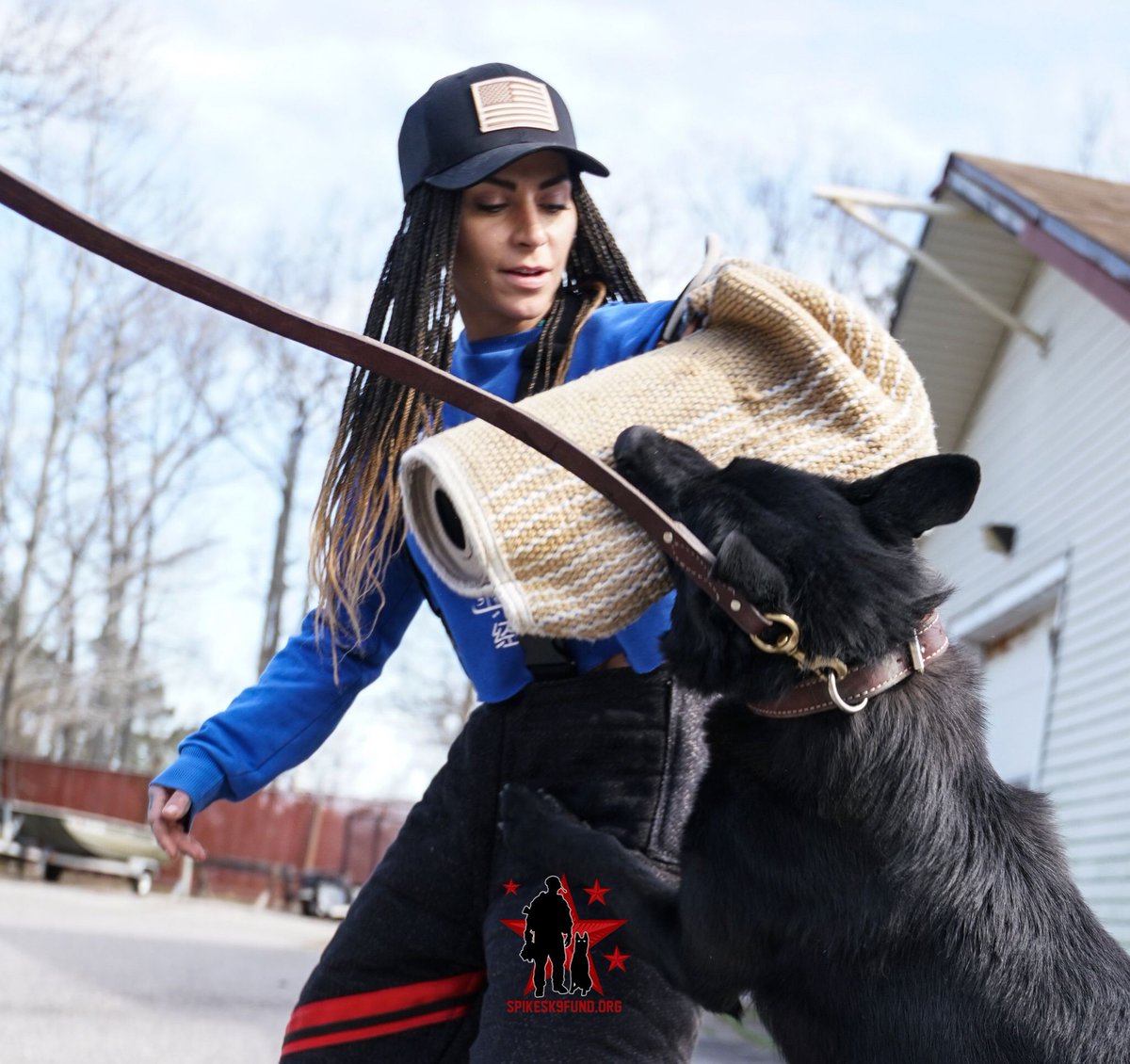 Spikesk9fund's tweet photo. #takeitbacktuesday with @ashley.horner πΎππ½
#workingdogsofig #workingdogs #bitework #bitetraining #k9 #k9unit #k9work #k9training https://t.co/UGR8fpO43F