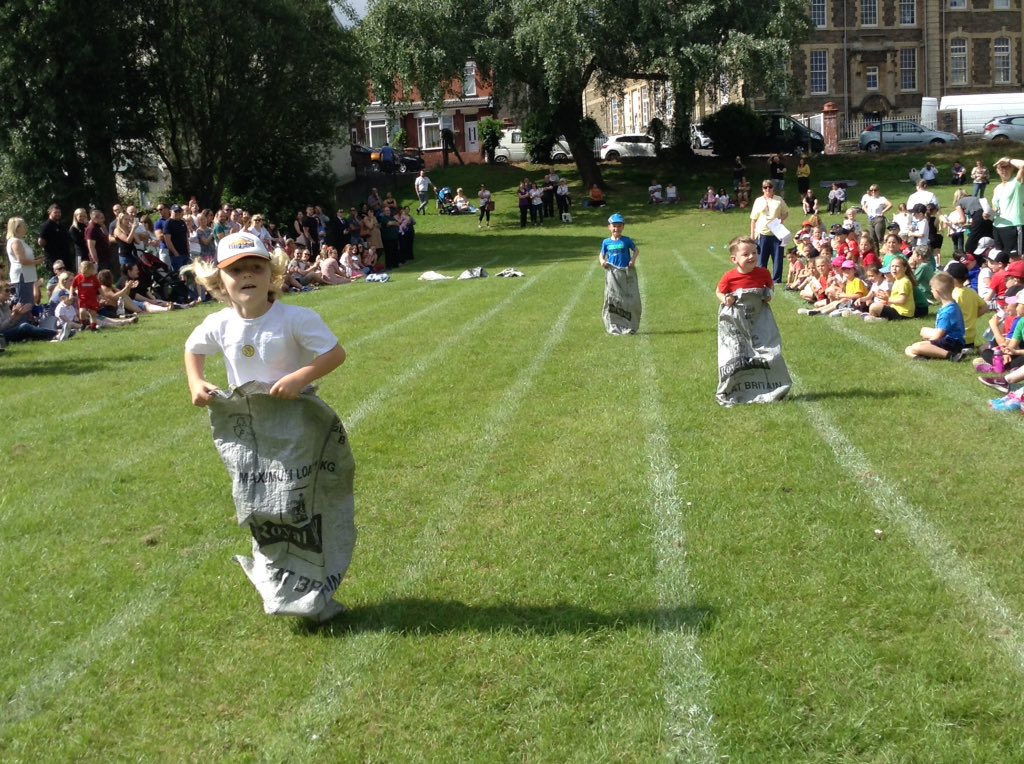 MrsJewittTwyn's tweet photo. @TwynSchool Year One Sack race. https://t.co/czKZ9GTTsZ