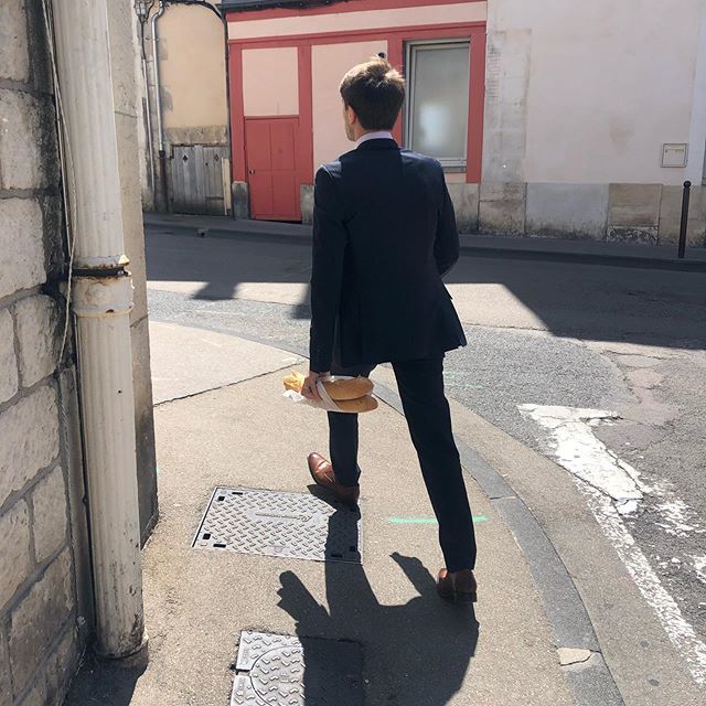 haveneverbeen's tweet photo. ... you simply can’t walk without a #baguette in France 🇫🇷🙈🌾🍷 #auxerre #bourgogne #yonnetourisme ##yonne #boulangerie #frenchy #pastry #bread #cityscape #traveldeeper #travelgram #localmade #trippin #destination #french #france #bourgognetourisme #bo… https://t.co/1hfHGYOIKu https://t.co/9oYNqPSmZW