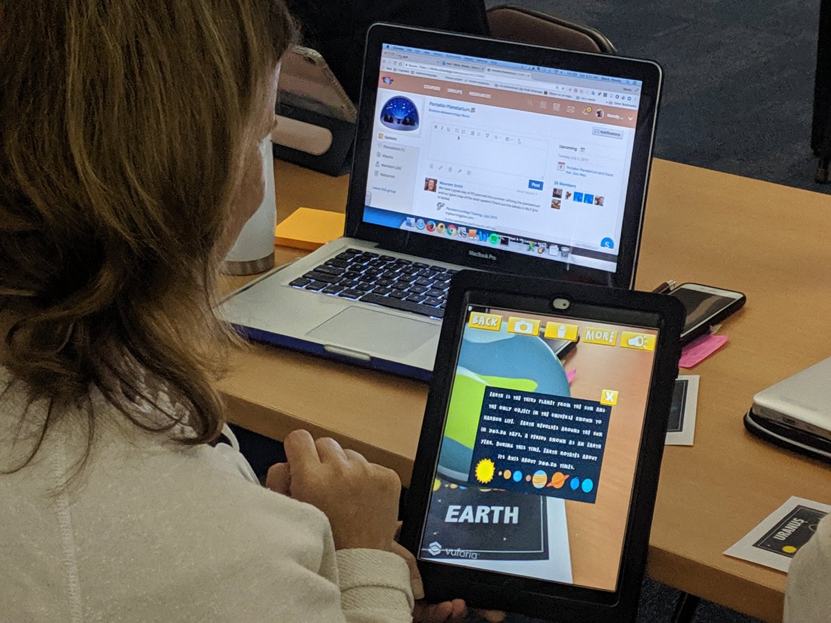 ekoval9's tweet image. Starting off the day with @ARFlashcards #Space. @MSmithSciTech @thebookteacher  #BTEdTech #BTSLS