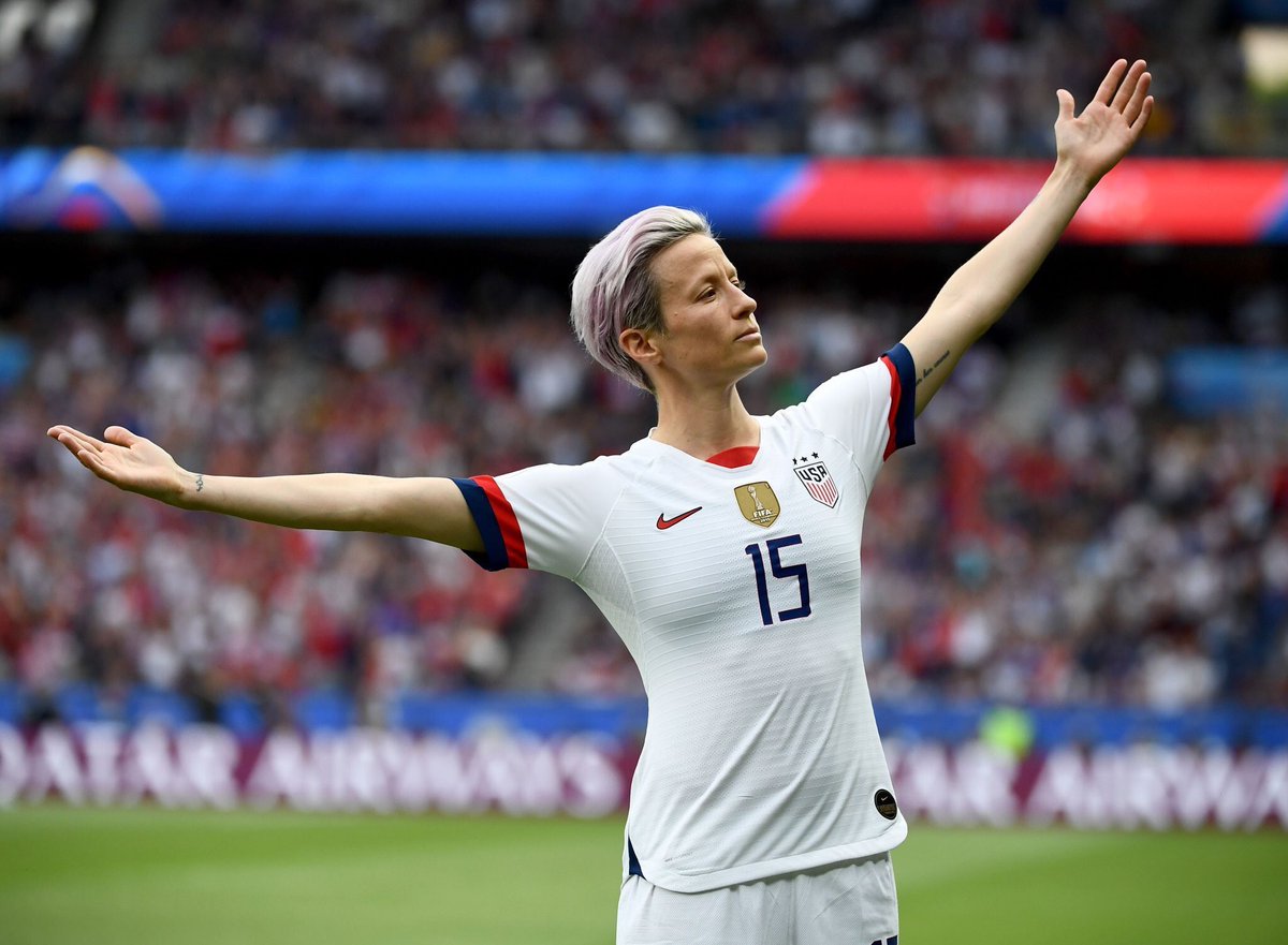 piersmorgan's tweet photo. Tonight, her cocky little arms stay down. Come on @Lionesses. https://t.co/OLanf9XbfS