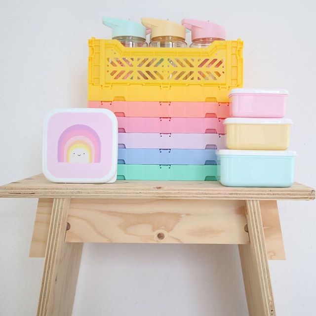 TheModernBaby's tweet photo. Our popular storage crates are back in stock ❤️🧡💛💚💙💜💖 and we’ve added some new colours: yellow, gold, white and dark pink. Get organised 👊🏼⠀
#thismodernlife #rainbowstorage #shopsmall #crates #pastelstorage #foldablecrates https://t.co/UcEyT2R6HL https://t.co/gDyCiaAcba