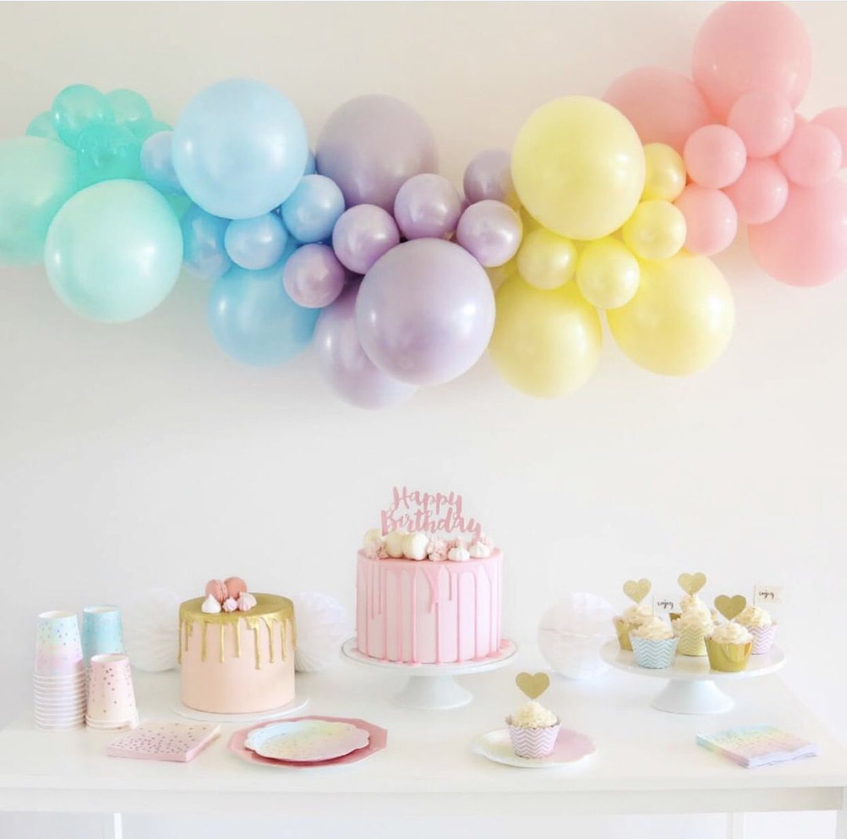 PartyOtt's tweet photo. Head over to our Facebook or Instagram to go into the draw to win one of these fabulous @IllumePartyware DIY Balloon Garland Kits! 🎈 #balloongarland #giveaway #BusinessLaunch https://t.co/BnzIPIMWrh