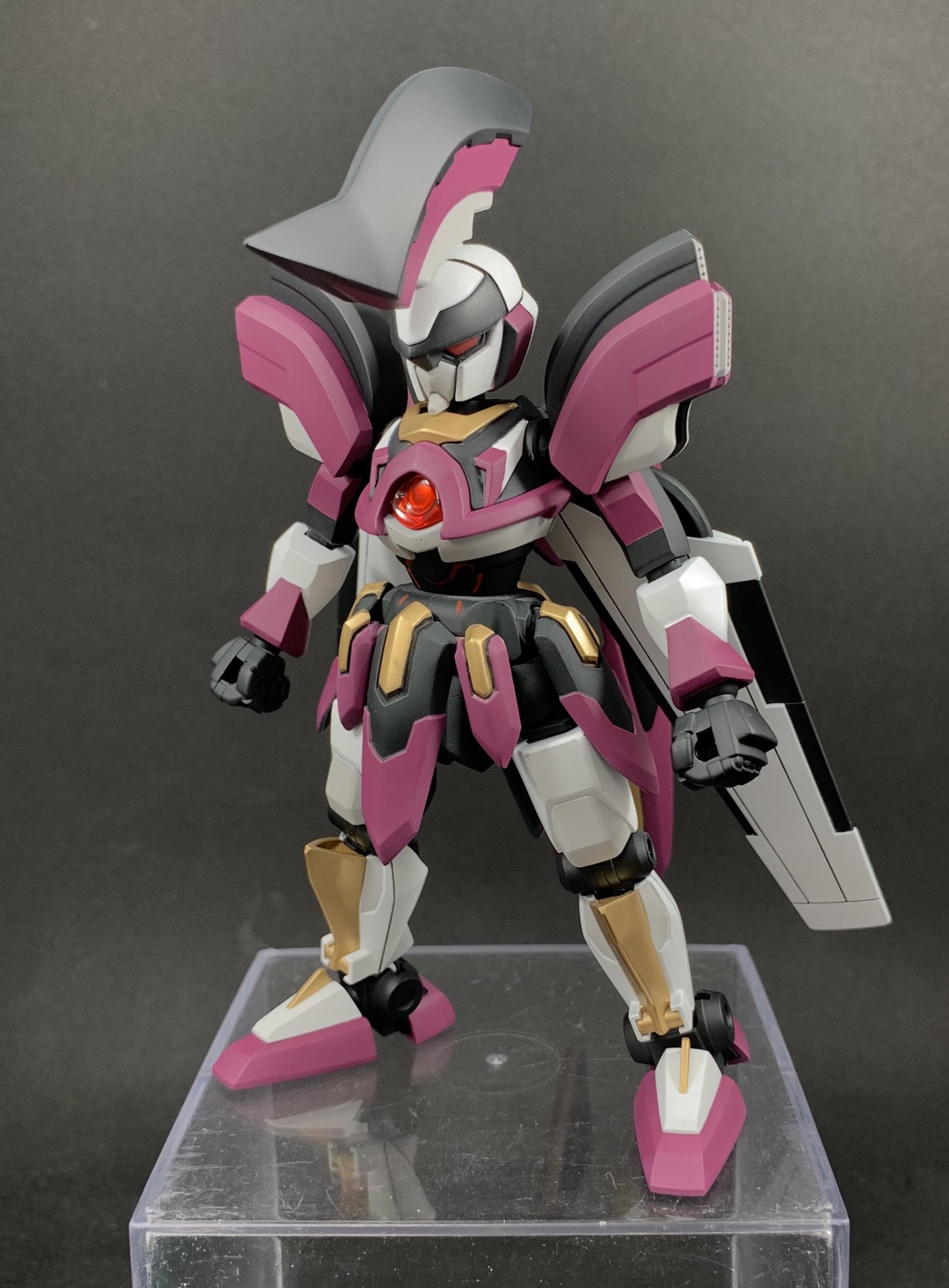 ゆーさん Lbx オーディン 完成 今回はパーフェクトモデリングブックに掲載されていたオーディン赤にカラーをよせてみました 足 トサカ ランス延長 カスタムパーツから持ち手 Amp 平手をアクション用に制作 Lbx制作楽しすぎる 来年の静岡