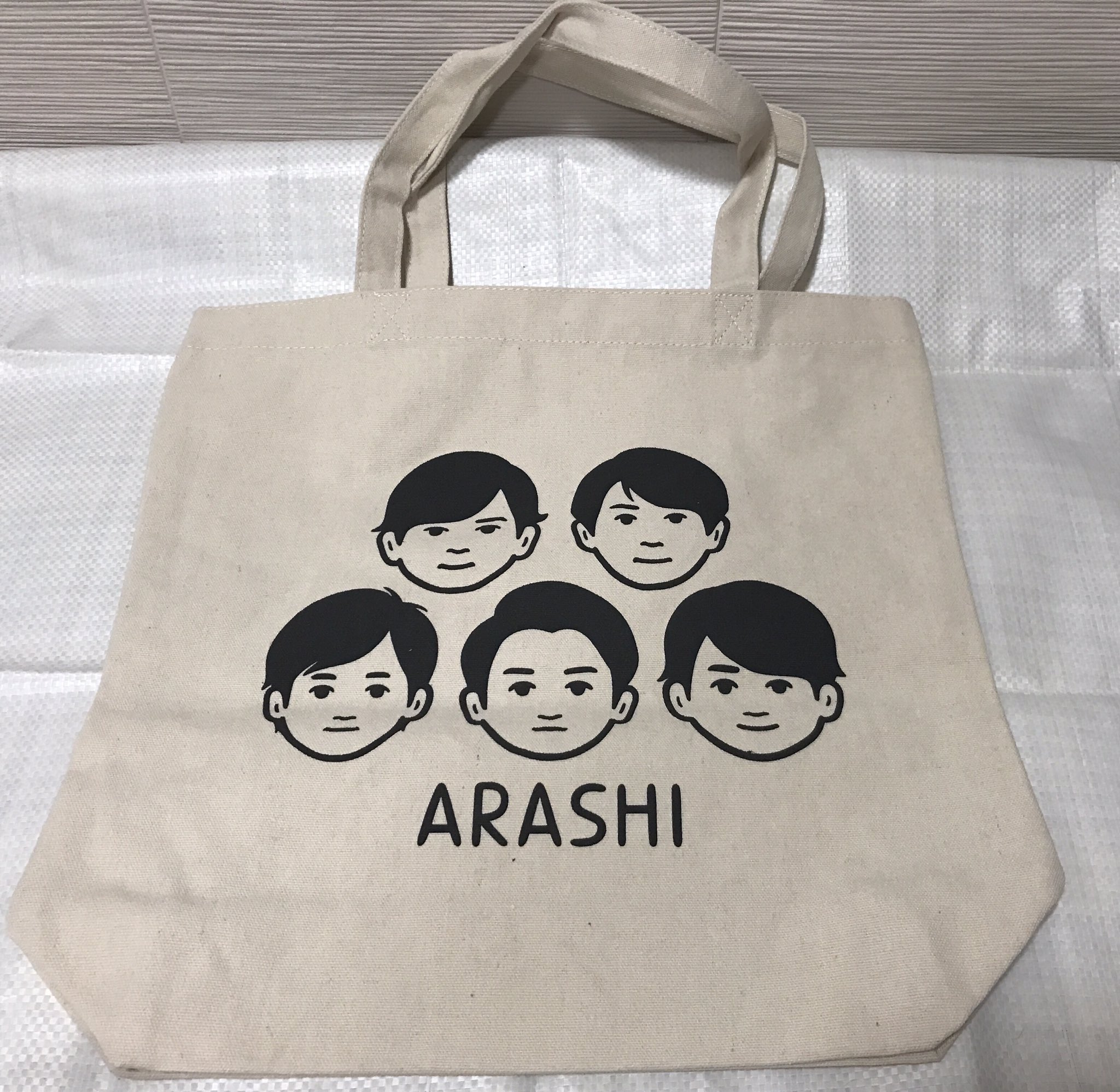 嵐トートバッグステッカークッション Amazon.co.jp: 嵐 ARASHI