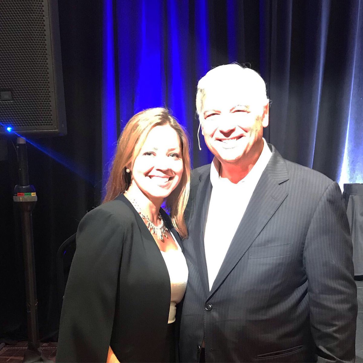 MYEpicLifeNow's tweet photo. I was blessed to spend a few days with my @JackCanfield family in Chicago, assisting and making an impact.
#jackcanfield #impactinglives #onedaytogreatness #manifestyourepiclife #draixa #draixagoodrich #motivationalspeaker #successmindset #successprinciples #improvinglives https://t.co/dMwaVuRmz9
