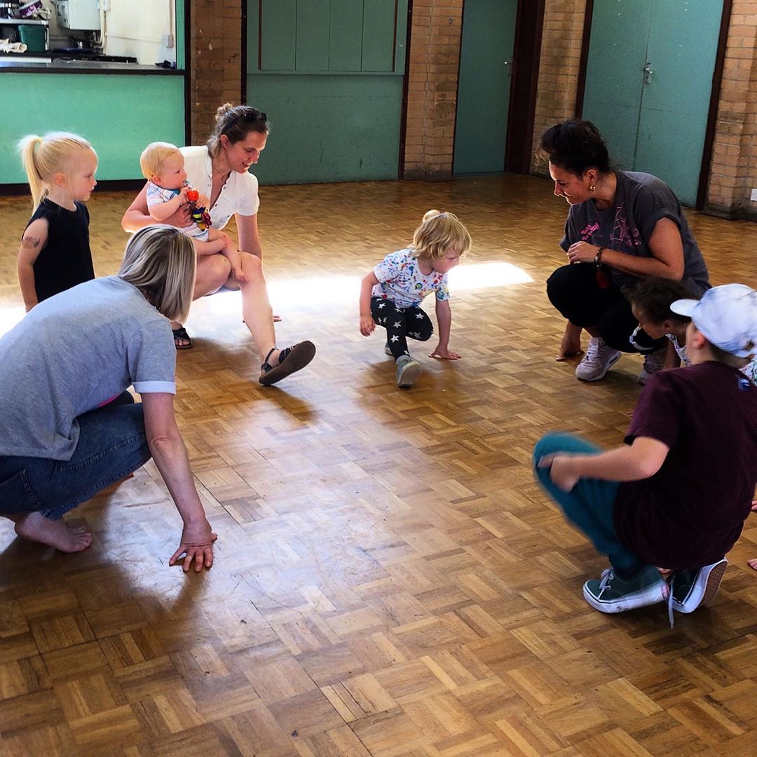 SIN_Cru_'s tweet photo. #HipHopTots last Friday at #ChurchoftheGoodShepherd, #Cambridge. Join us this Friday 5th July for the third week of our #Participate #summerterm alongside #Bboy #Foundation and #SweatFresh. Still time to get involved. Info & register via director@sincru.co.uk 📷 @nonsinthetik https://t.co/HKXmL7CPbu