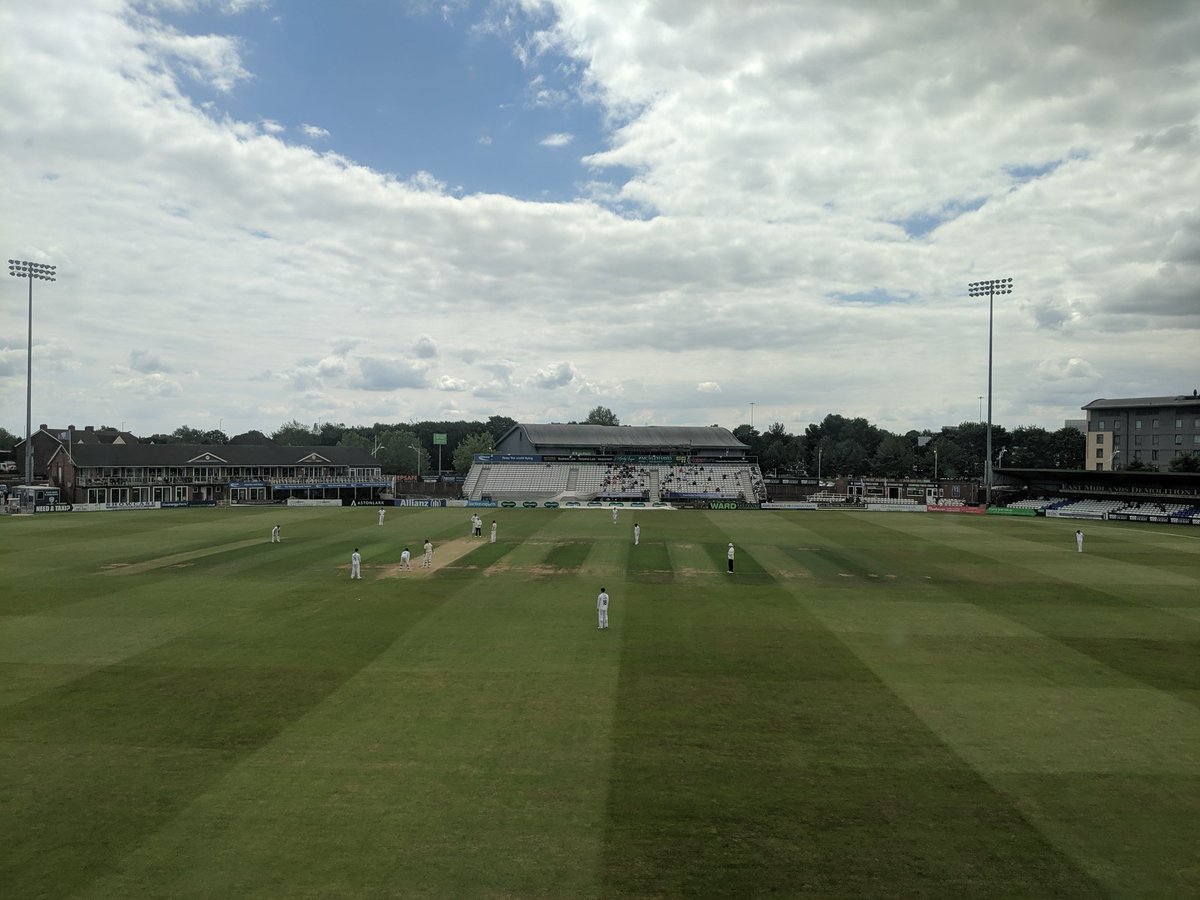 Middlesex_CCC's tweet photo. LATEST FROM DERBY 🏏🏏

Underway after Lunch on Day Three and #TeamMiddlesex 224-5.

Malan 81*, Scott 13*.

#MiddlesexMatchUpdates 🏏🏏 https://t.co/9JcvQQonQe