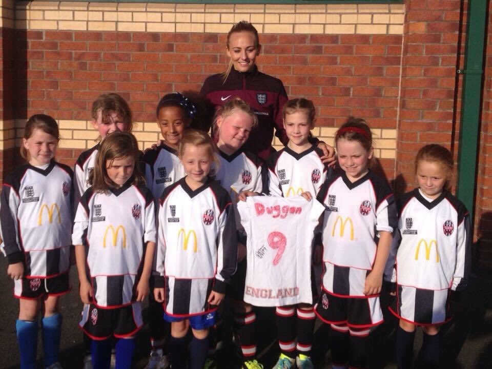 Lostock_HallJFC's tweet photo. @toniduggan @Lionesses Best of luck from all at #LHJFC
#ForwardWithThePride https://t.co/973ISvRWwn