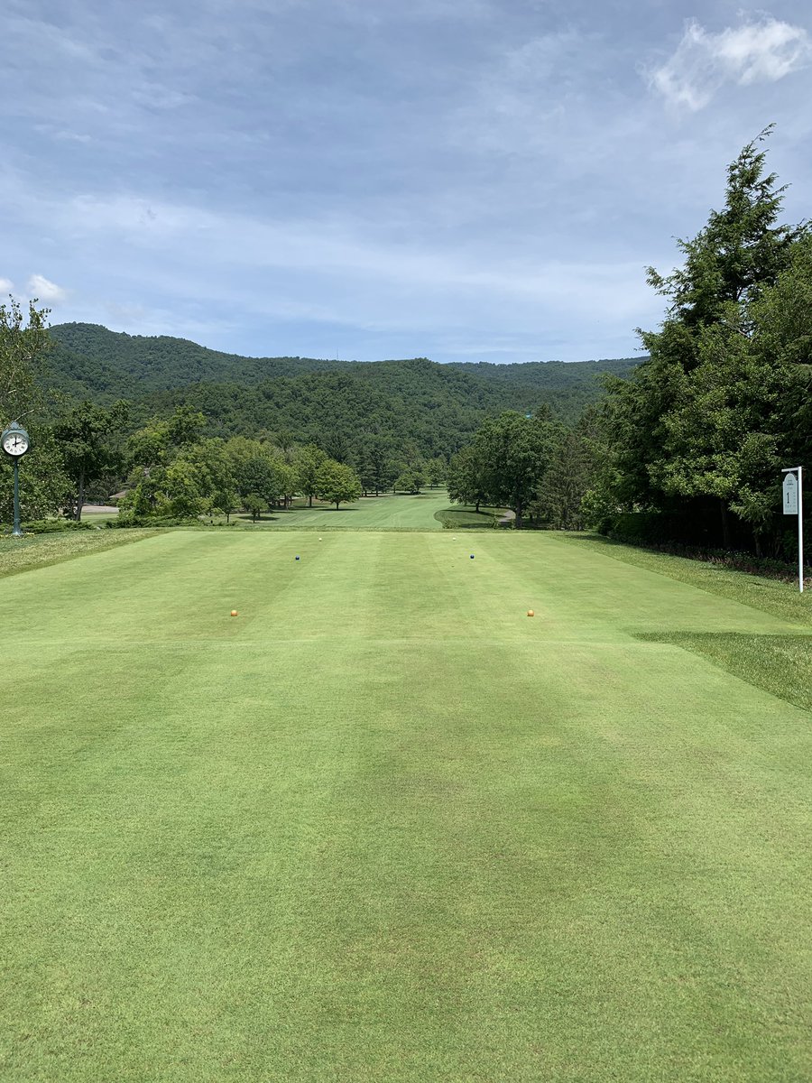 harper_todd's tweet photo. 1st class resort with unbelievable golf from CB McDonald at the Greenbrier. https://t.co/8gtPmeceO8
