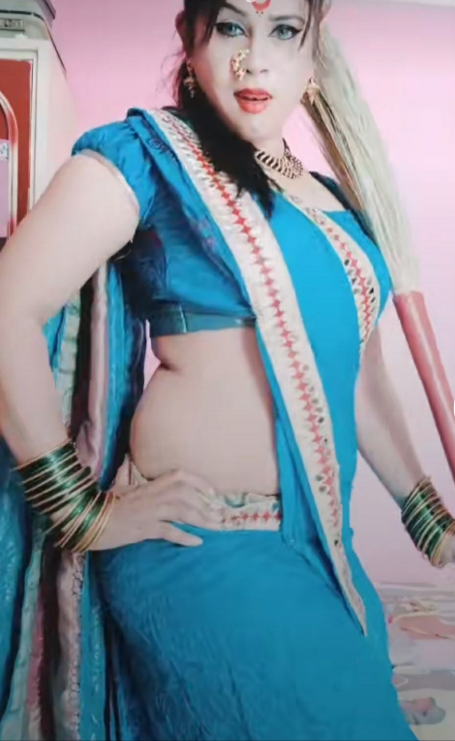 Mrs.Reena Sinha on X: Being a kaamwali bai also has its own swag...  Nashta tayar babuji kaho toh mai... t.conNQ1vt9kvY  X