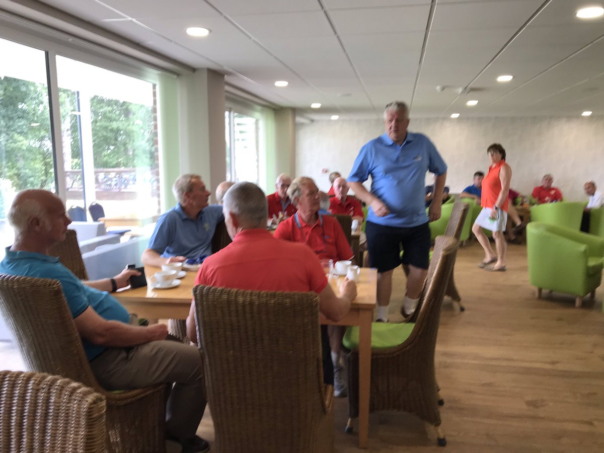 Scobbert's tweet photo. Itβs a sea of red and blue @HazlemereGolf as the #TandT #RyderCup comes to a conclusion #TeamBunker @GolfingSwingers @BunkerStyle #Greensomes #4BBB and #Singles Winners Team Red 13-11 https://t.co/34xbbldzYs