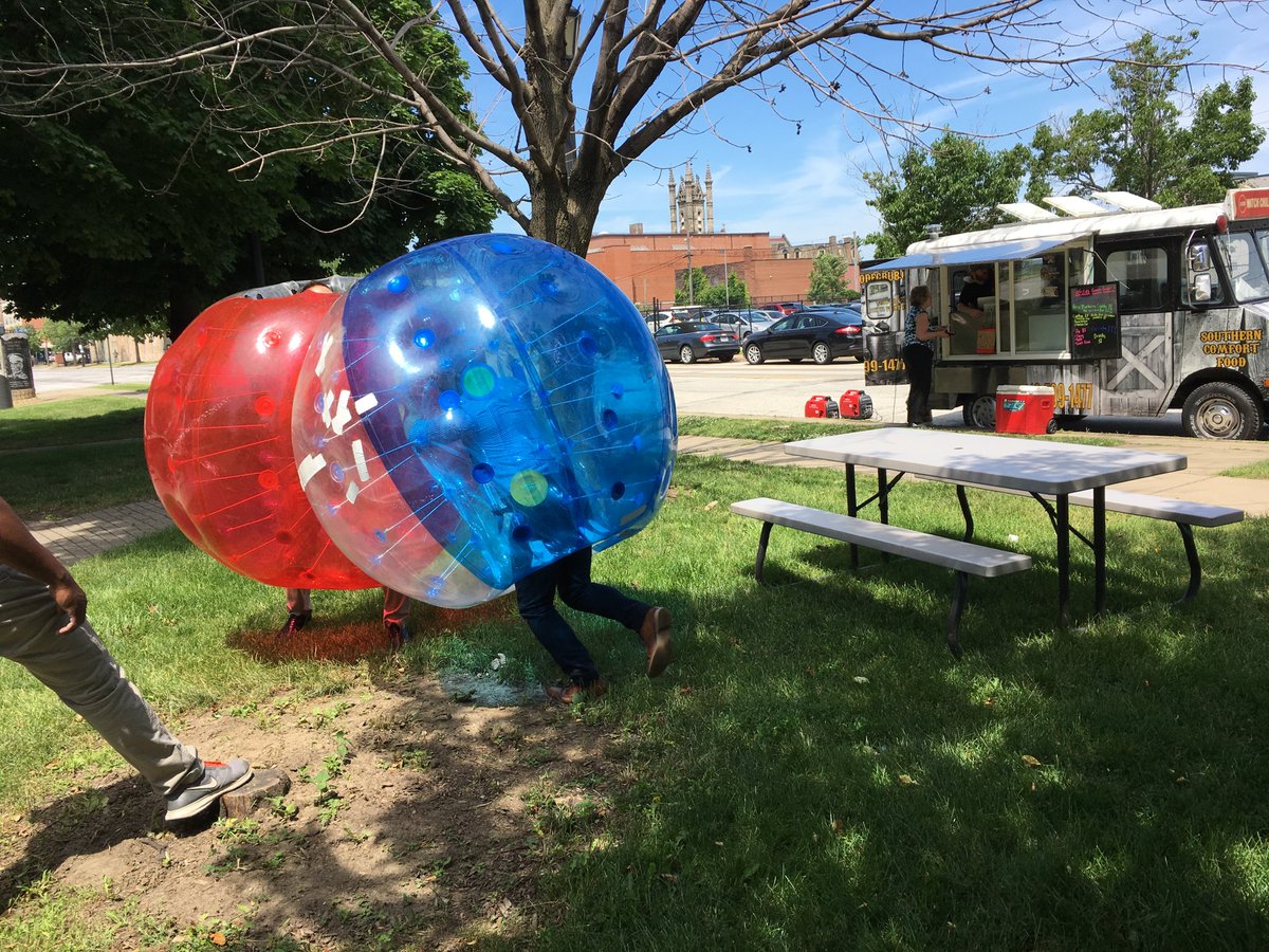 MidTownCleInc's tweet photo. You donโt want to miss @recesscle at the CHOMP today! Come out with your friends, neighbors, and colleagues for a fun afternoon of food & games! Come ready to play at 5000 Prospect Avenue from 11:30 to 1:30. Canโt wait to see you there! ๐ฅโ๏ธ๐ #MyMidTownCle #TheCHOMP #FunTown https://t.co/fAd7yzd6uU