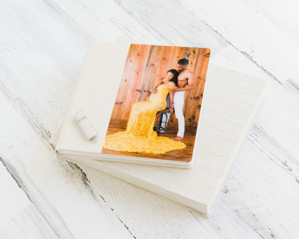 jamesandmichee's tweet photo. Our latest portraits are up! Crowd Pleasing Product in our Decatur Portrait Studio - https://t.co/CTWsN72oeo https://t.co/yD12yUQPN3