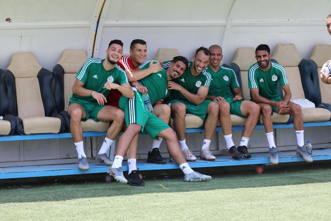 sffeghouli's tweet photo. 🤗😆🙌🏼💪🏼🤷🏽‍♂️🇩🇿❤️ #dz #can #lesverts #algerie #winners https://t.co/JRASsAu9C2
