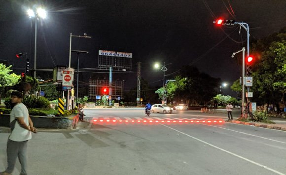 hyderabadnews__'s tweet image. నూతన టెక్నాలజీతో గ్రేటర్ ట్రాఫిక్ వ్యవస్థ!
hyderabad traffic polices starts the new signal system 

#TrafficSignal  #DigitalLighting  #AnalogSignal  #Hyderabad   #News